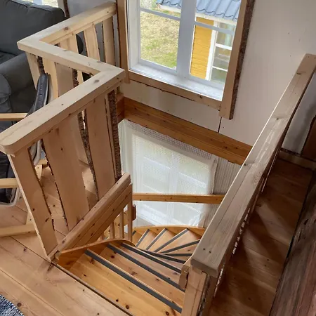 Willa Wanha Niemelae, Lapissa Kierinki